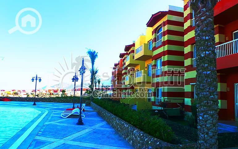 6 شاليه-للبيع-الحدائق-السخنة-العين-المعلقة-بورتو-مصطبة-ثانية (6). JPG