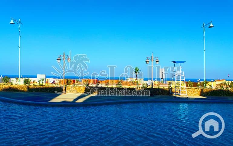 8 شاليه-للبيع-الحدائق-السخنة-العين-المعلقة-بورتو-مصطبة-ثانية (12). JPG