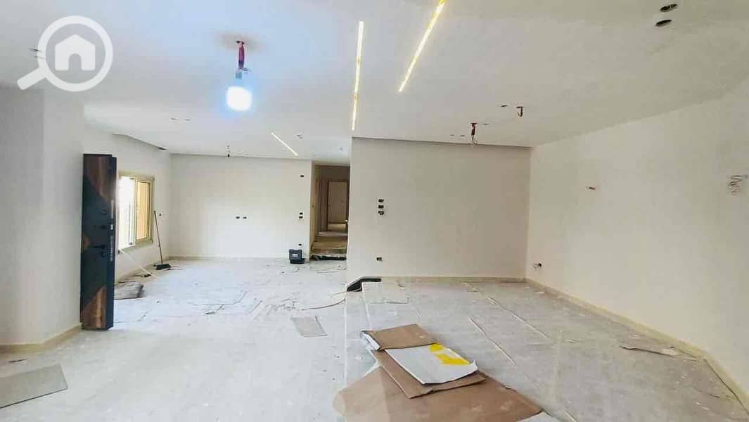 3 061de240-6c28-4655-af6c-27e18f4afcda. jpg