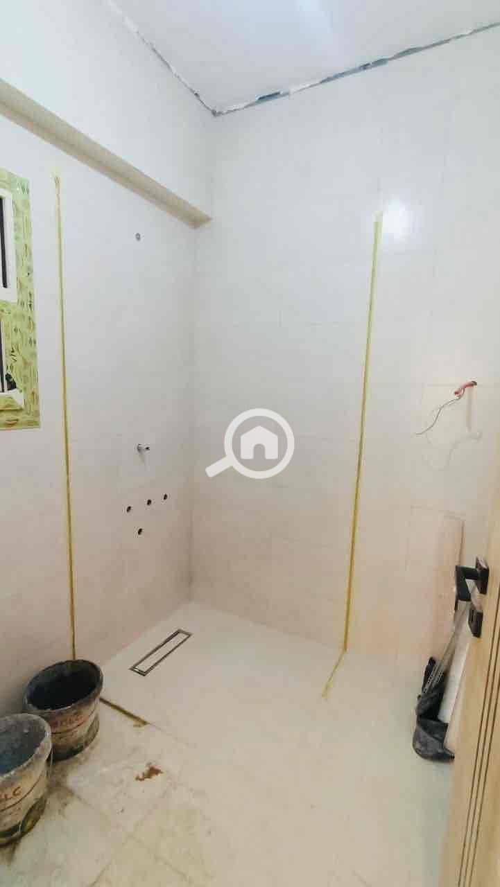 9 e8c4cbf2-9f26-49af-9bf7-1c3e8584b52d. jpg