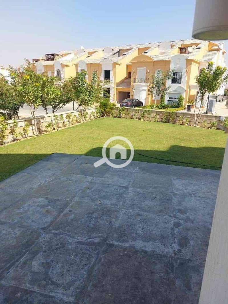 5 93cf0e7e-14ae-4587-b2c2-1bd30115f3ba. jpg