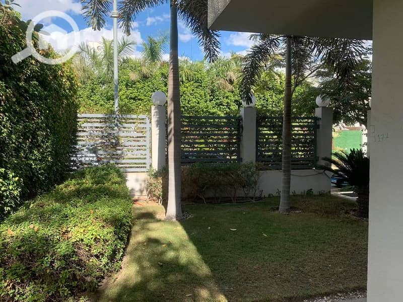 2 87de7018-7569-4c55-b225-477d1cf63b85. jpg