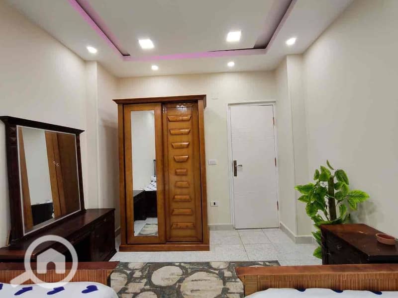 9 0a102f3b-607a-461c-9a80-cf74aae0a476. jpg