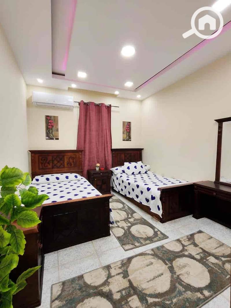 12 d82017aa-94d0-46e8-b3f4-614044c510bf. jpg