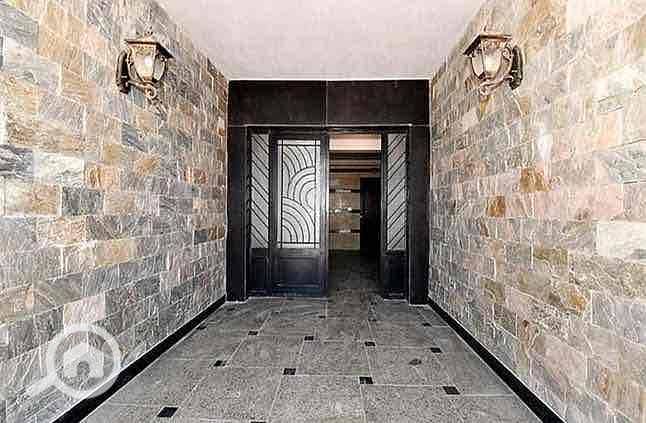 7 e90ff0db-a92a-477e-93eb-036a364b16bd. jpg