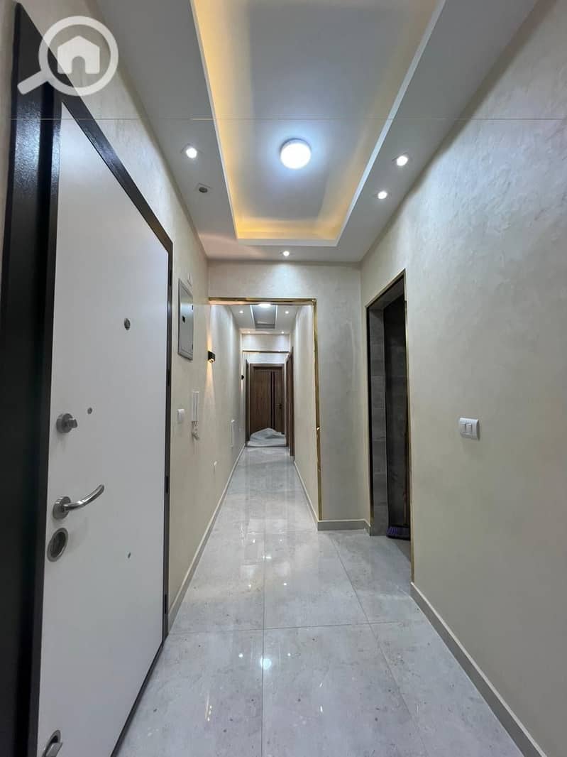 6 5de0b36b3d094ff9a6dee29782c16437. jpg