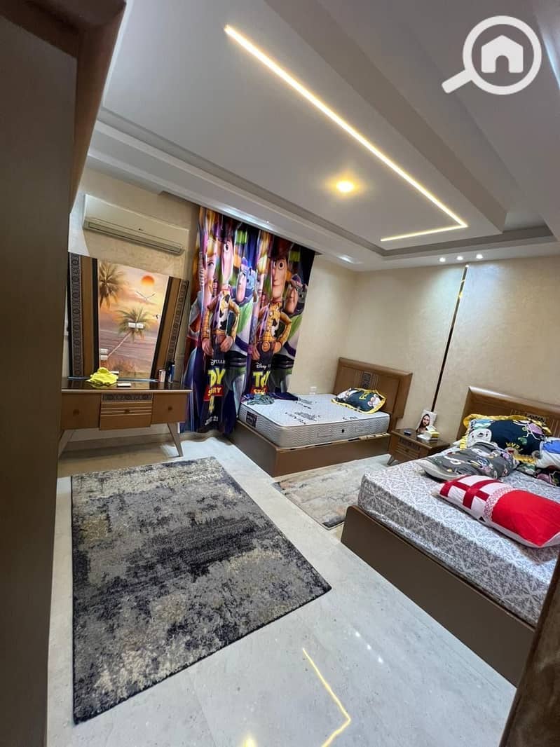 8 6042a0c40fb843ecab7ef2e118c6f09b. jpg