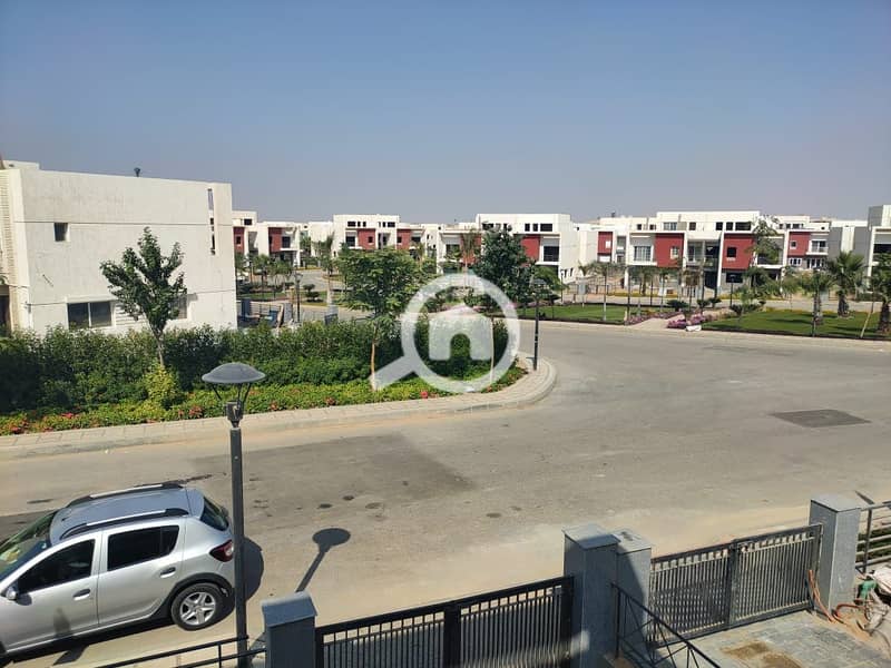 8 8fedb2e6-8713-4de2-b2e0-687965865cbf. jpg