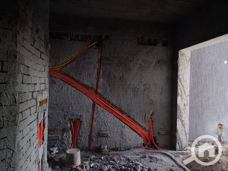 9 352780b7-46d4-4633-9fff-1cd0d865998d. jpg