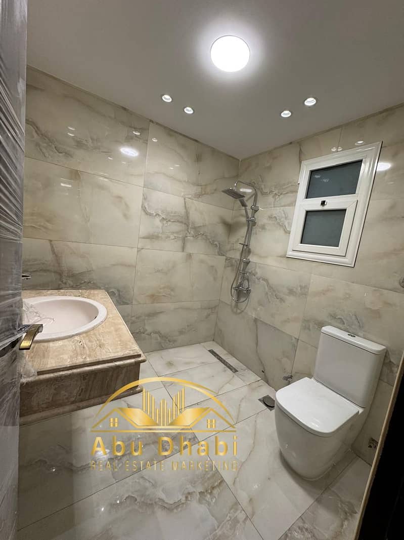 18 b51a367b-41bc-4467-b48e-e64ec515e4b7. jpg