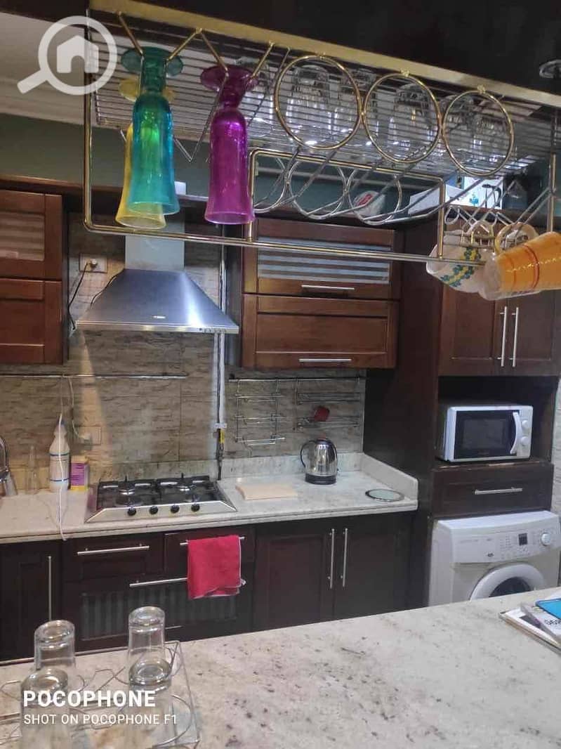 6 b7f307f6-776c-4476-bf8a-8a416b0bf171. jpg