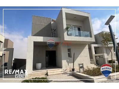 4 Bedroom Townhouse for Sale in 6th of October, Giza - 6c01e087-0c94-409d-8cd2-28c63b8ebc4f. jfif. jpg