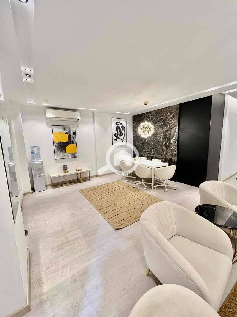 4 54682429-3ffa-4549-9b7a-baf23047501c. jpg