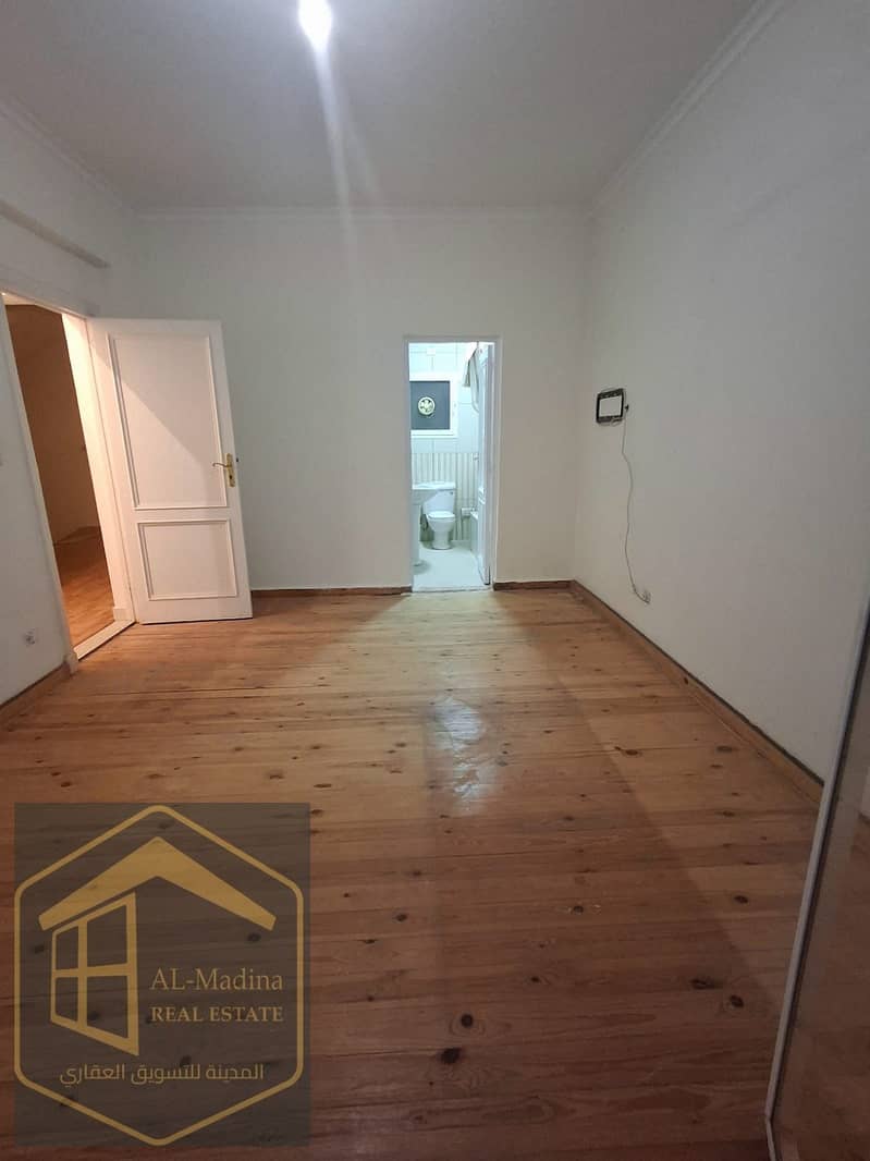 6 e9155ca8-586b-44c3-9d30-4a7cfaca0856. jpg