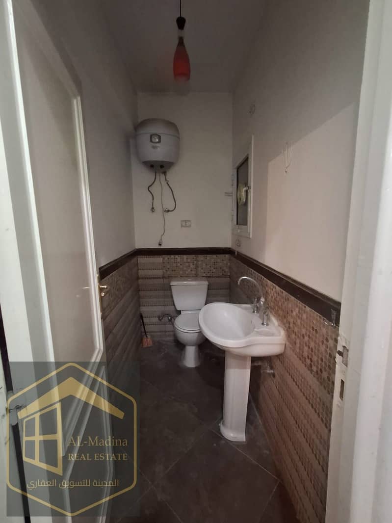 9 17fd055a-965a-47c5-a8cf-4389ce635798. jpg