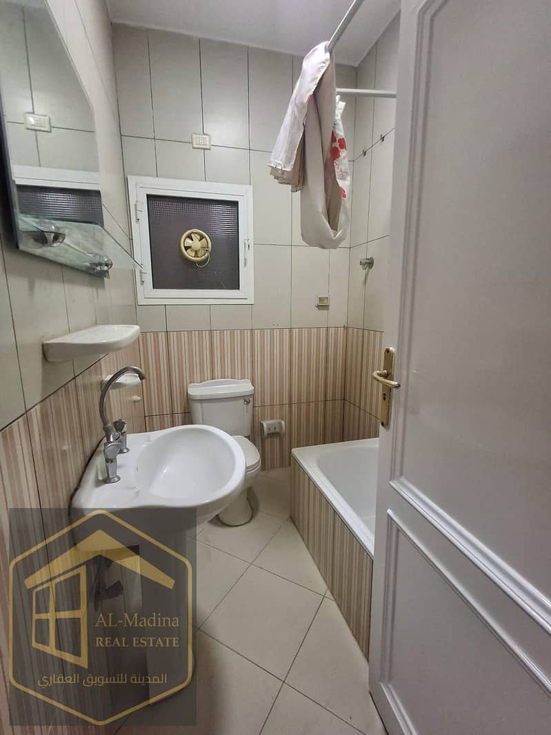 10 49db7aab-ae87-4c5d-b3a3-74deb3518239. jpg