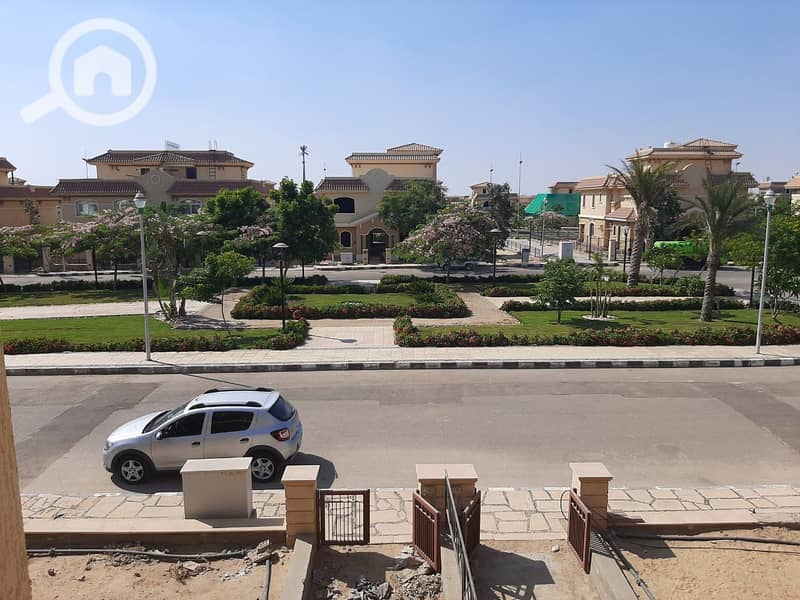 14 dc27abfd-ca81-42ba-9c6a-9cdadb7997d5. jpg