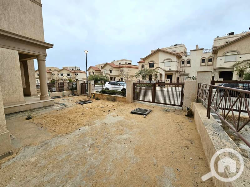 5 00782154-f31c-4d79-99d6-4ea812e8db35. jpeg