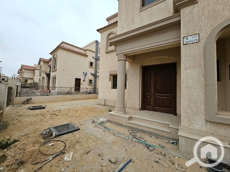 15 ef8ab3ae-7813-4c61-9321-6c4118db15a8. jpeg