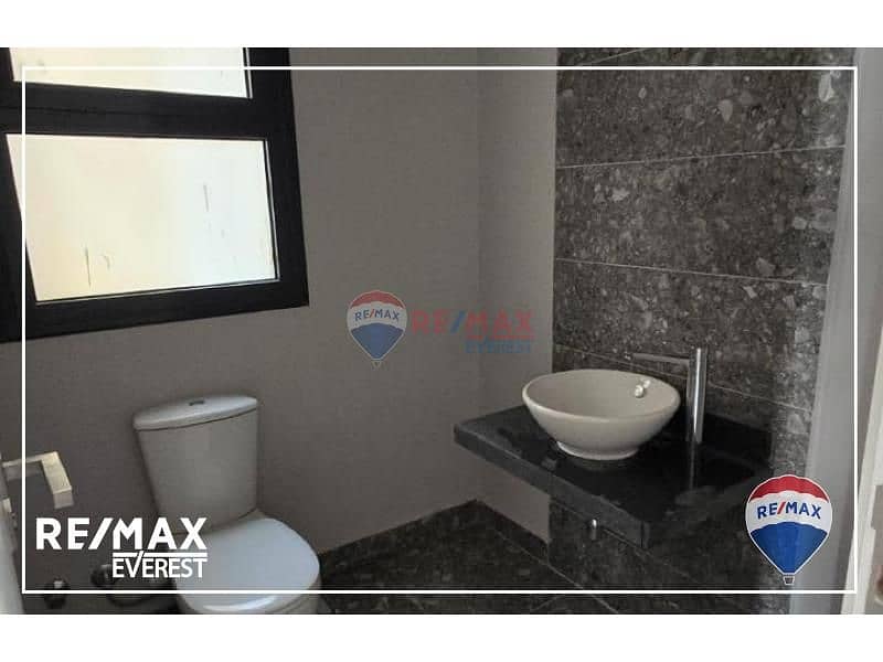 10 5bd15ec7-af1f-4af1-be24-4325e8780e41. jfif. jpg