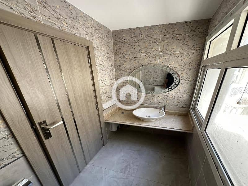 6 WhatsApp Image 2025-11-10 at 4.10. 11 AM. jpg