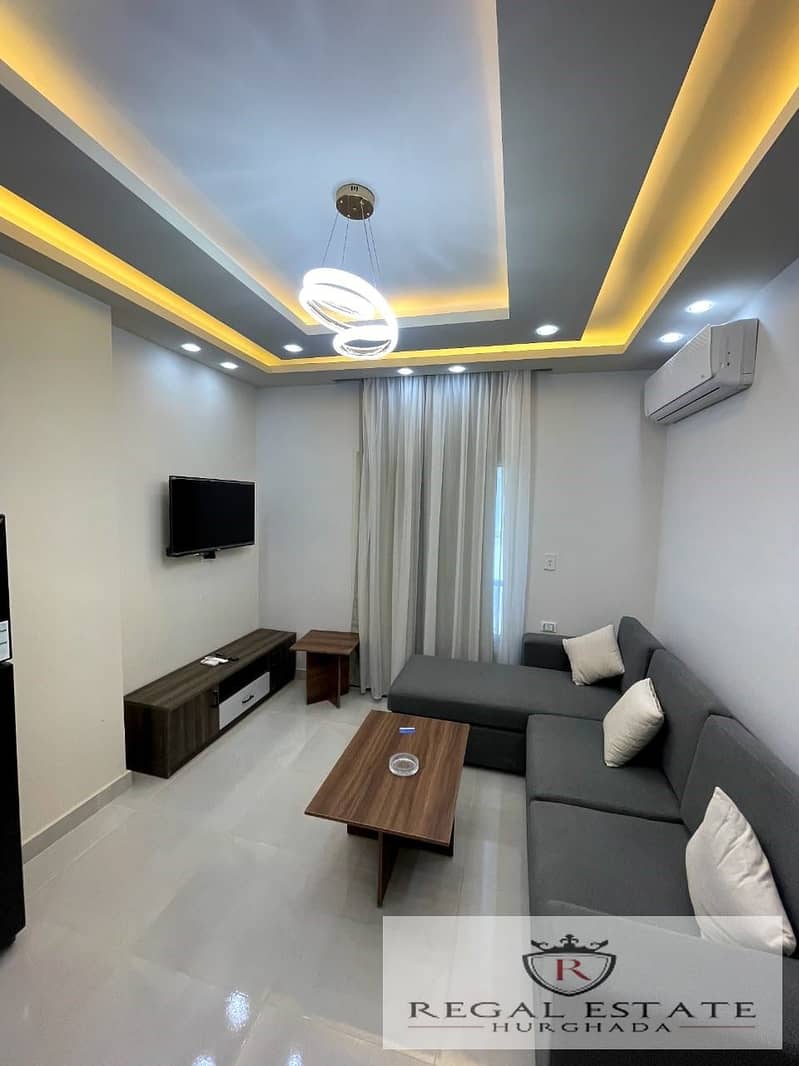 4 4bbe0e80-d357-4049-b530-6abacd3342d3. jpg