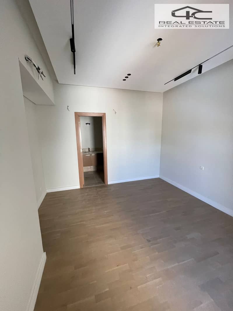 6 WhatsApp Image 2025-11-10 at 6.17. 58 PM. jpeg