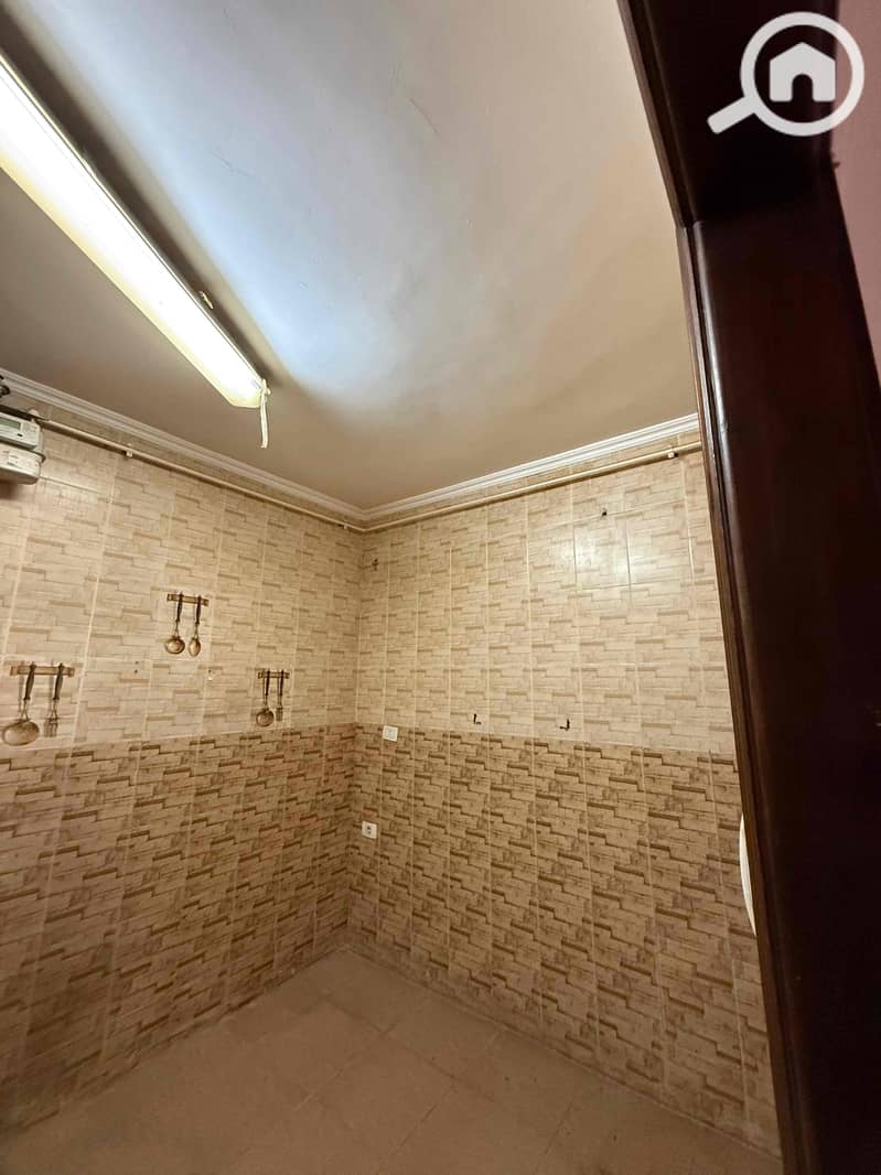 3 ac103495-31ba-46be-96ca-c446da835b3c. jpg