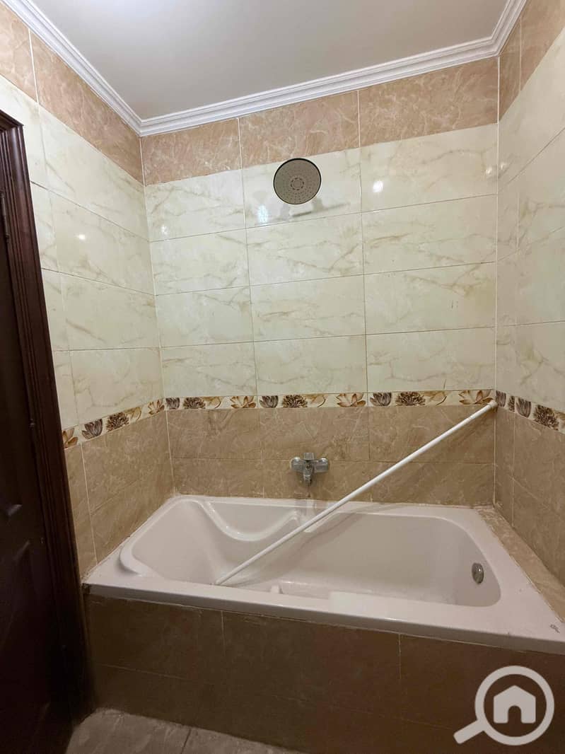 11 49d1f169-b6ec-48d5-9701-24c51559029c. jpg