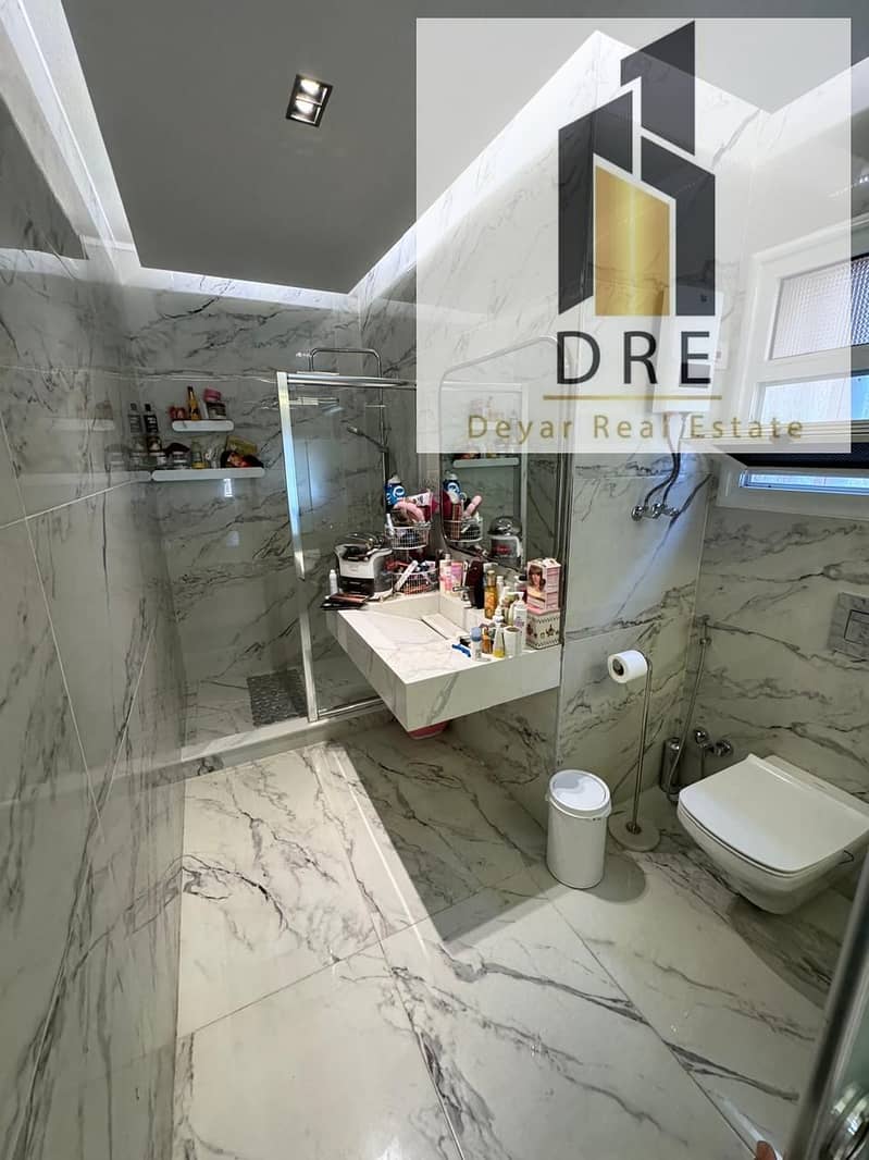 7 1e9ad226-dc41-4aa4-a467-2887bdb64370. jpg