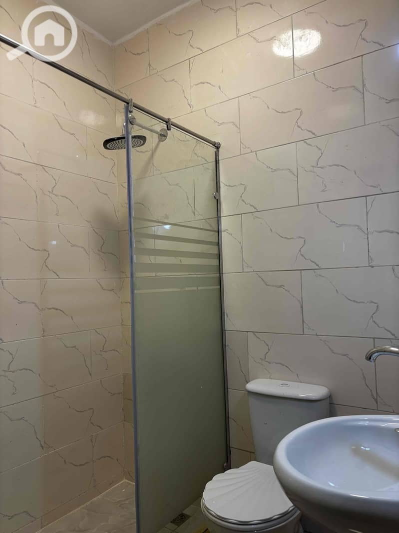 15 cc564e7d-8b3e-4226-bbf5-cba075488682. jpg