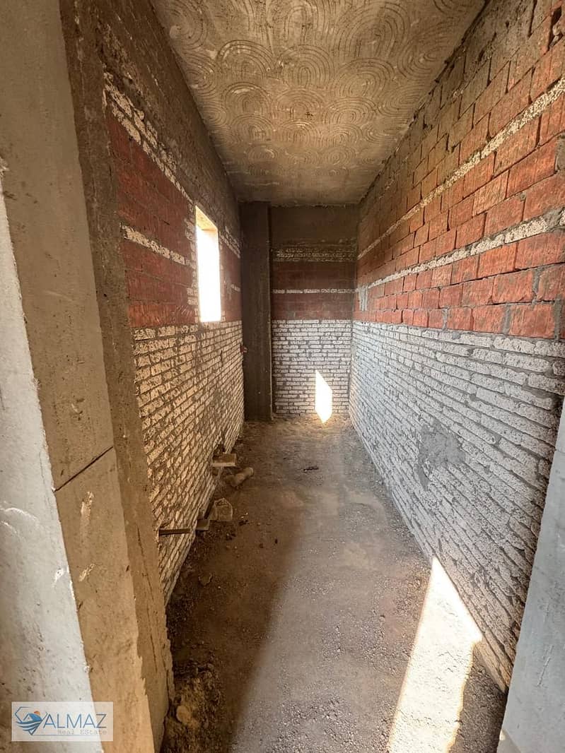 8 WhatsApp Image 2025-11-11 at 11.32. 44 AM. jpeg