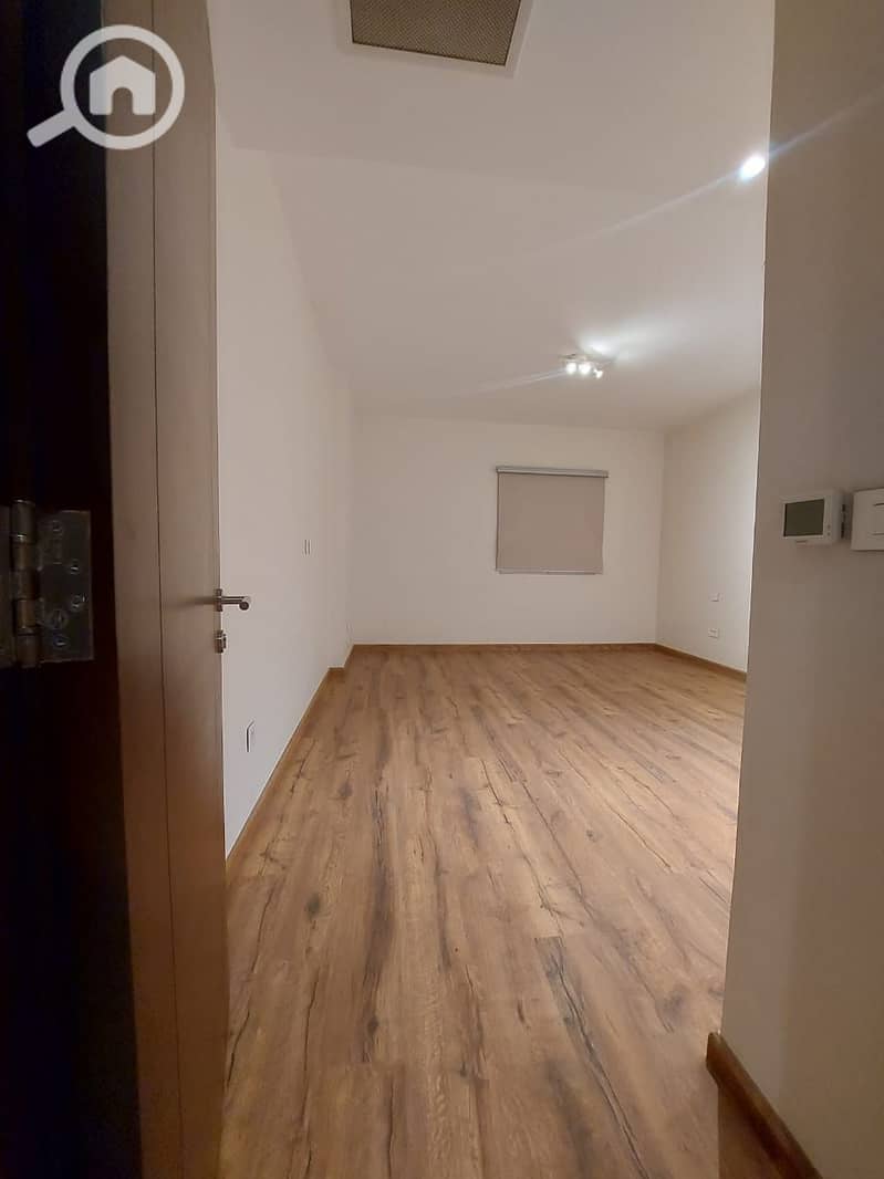 13 f6aed1ce-46be-4c31-9c7b-0c2c4655dc16. jpg