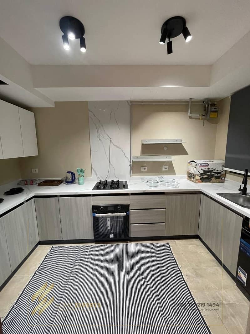 10 e6667de8-1a8c-43af-a2a6-7e1bcd92e7ba. jpg