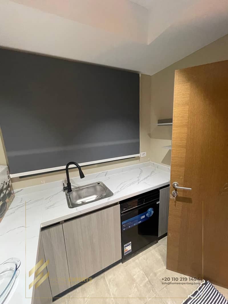 11 a5f716ca-6fb3-459d-841b-47a16d9c5d16. jpg