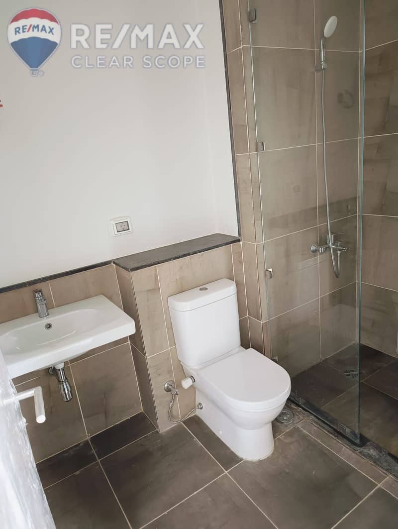 4 2ec7a1e0-62a5-4bde-a575-ec79c5d38e2a. jpg