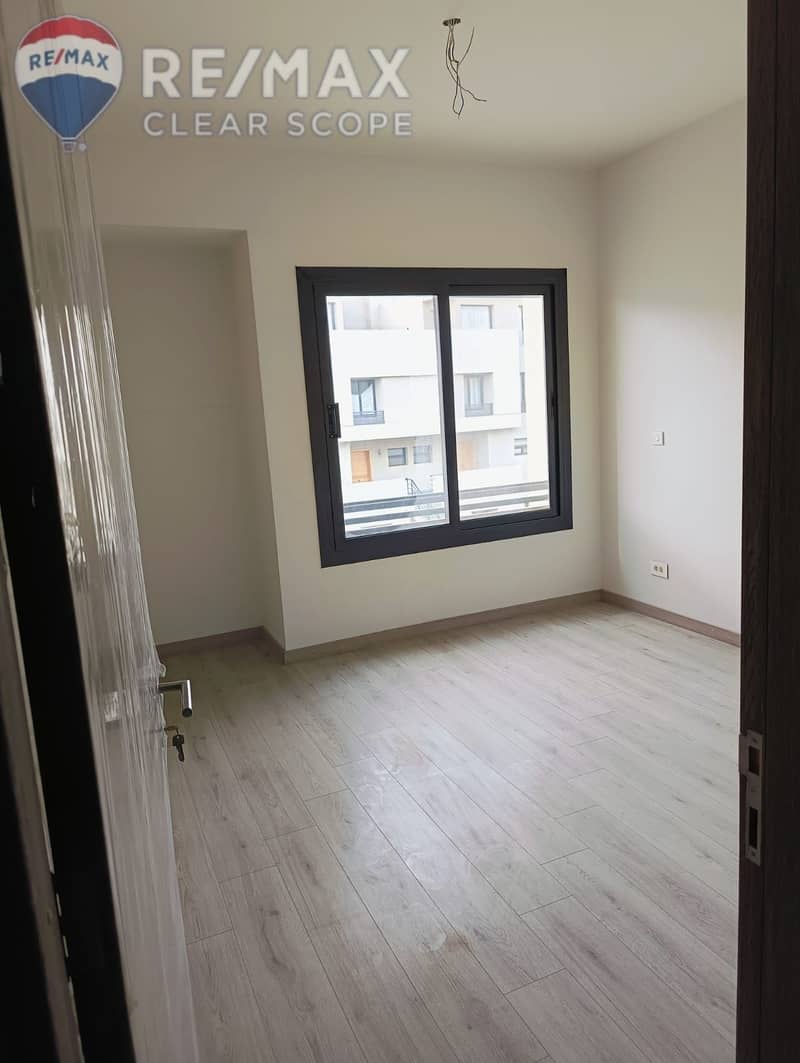 14 62166b19-6259-4715-82bd-79e52d49f4a3. jpg