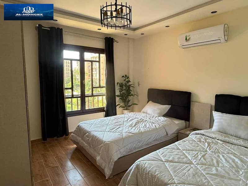 4 b12c5683-e907-4102-8297-e3f85da8dcdf. jpg