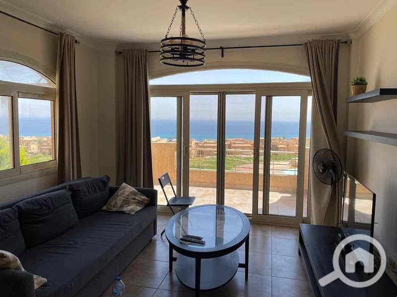 15 10f0a372-39b6-4e2b-b340-39756b9b5b23. jpg