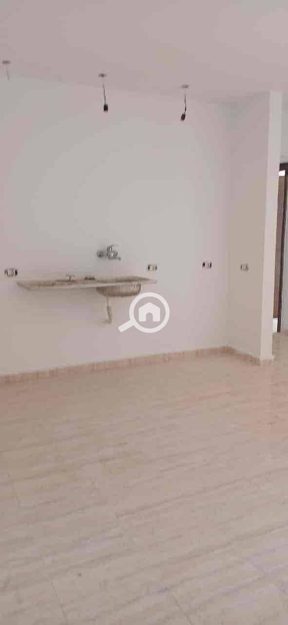 3 c382ba2e-7faa-49f9-95ba-b95d6366270f. jpg