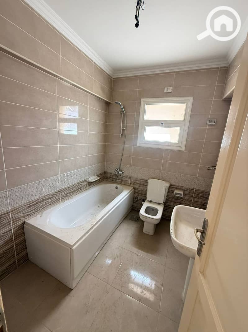 16 IMG-20251004-WA0040. jpg