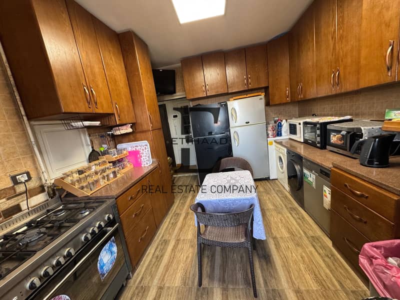 4 89d7957b-67bb-4bd7-b9b4-a33bcb291430. jpeg