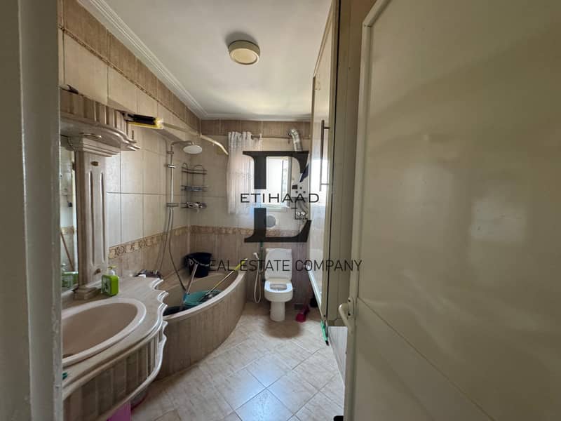 10 a933817c-fd99-4ce5-9338-7f301d4a978c. jpeg