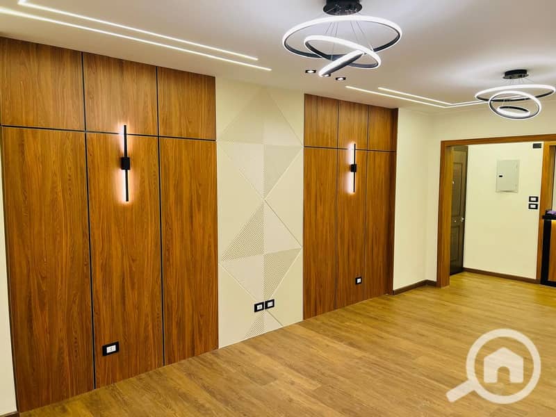 4 c6ea9ec9-5dc8-4bca-9f3b-d563d624c406. jpg