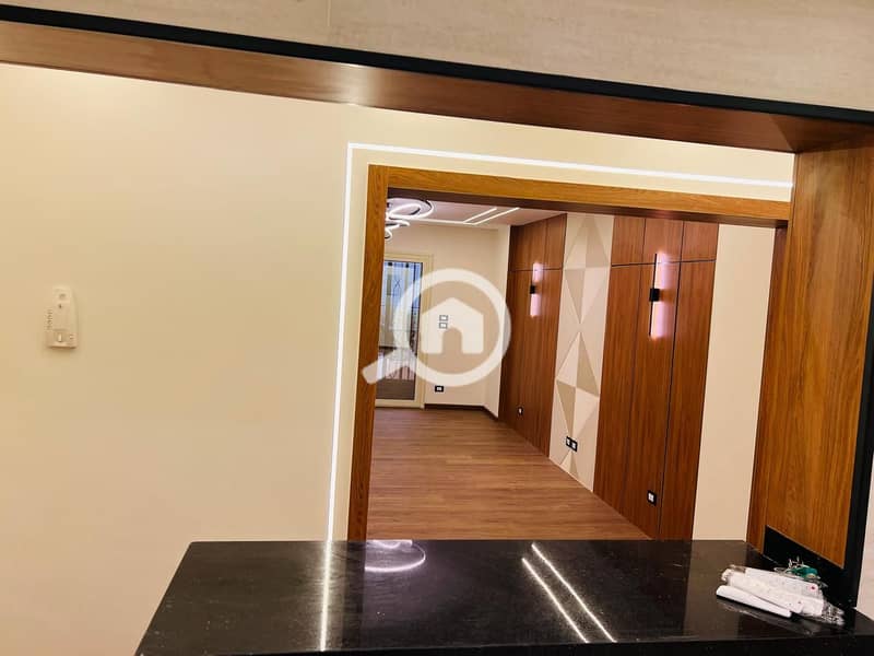 6 0d317689-03c6-471e-9c4b-3ae5a680a1f8. jpg