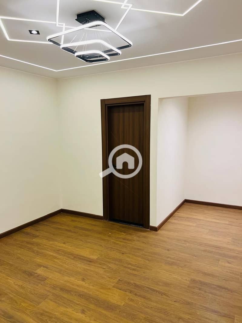 12 e1ef4608-9314-4bb1-b843-65b06db79dc4. jpg