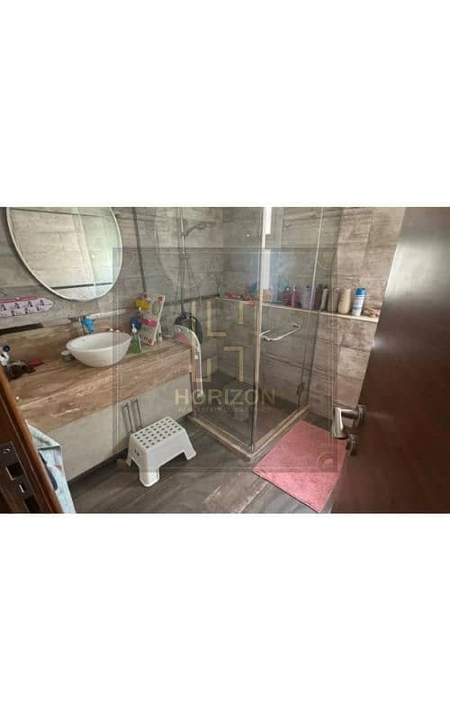 12 8143283-d2133o. jpg