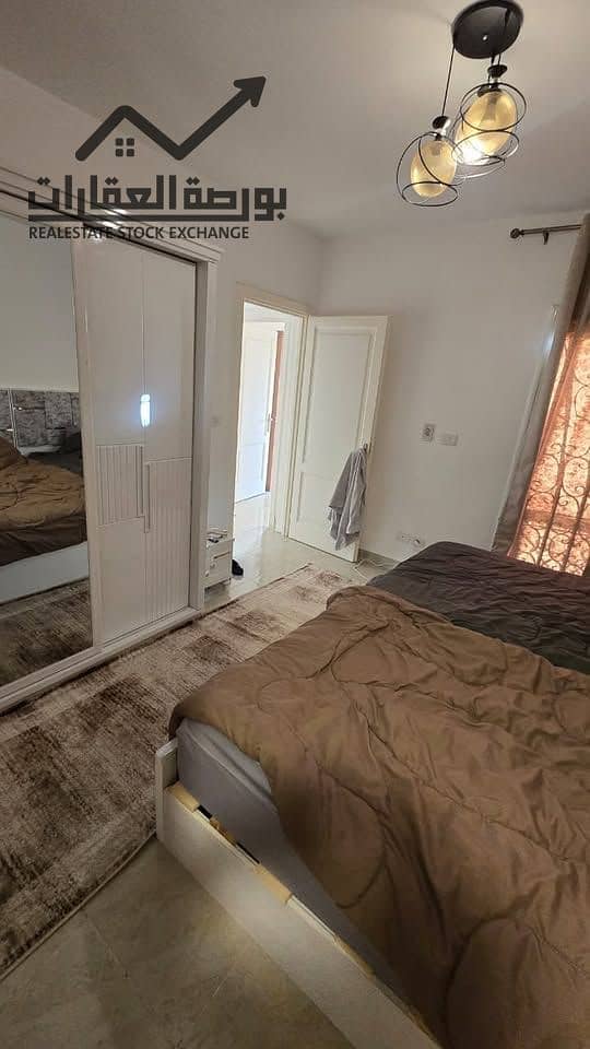 5 047b69cf-ad77-40d2-a573-8bbc79d644cc. jpg