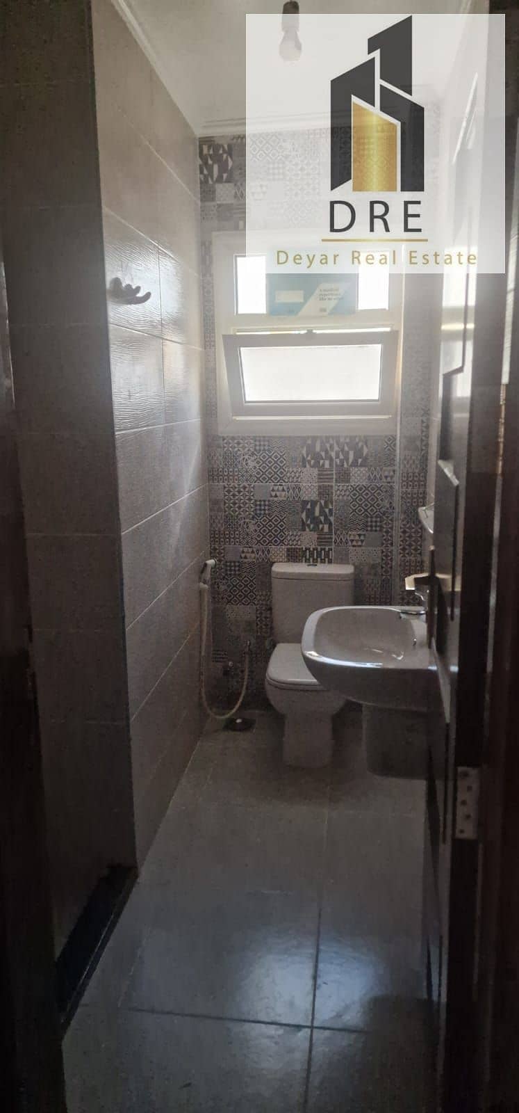 4 81fcf088-6c22-4f57-9dbc-012a3b0f0493. jpg