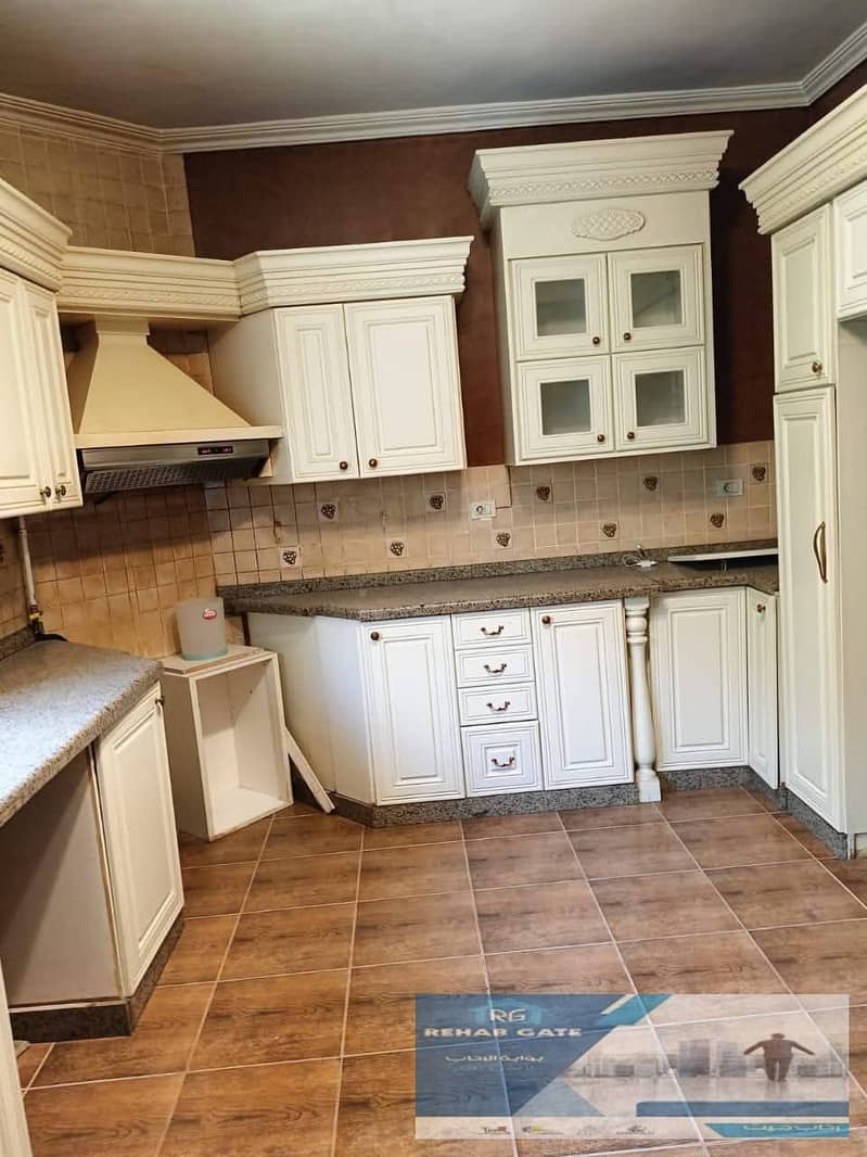 7 5a0a7991-4f93-4eeb-8d69-1d21ba29d295. jpg